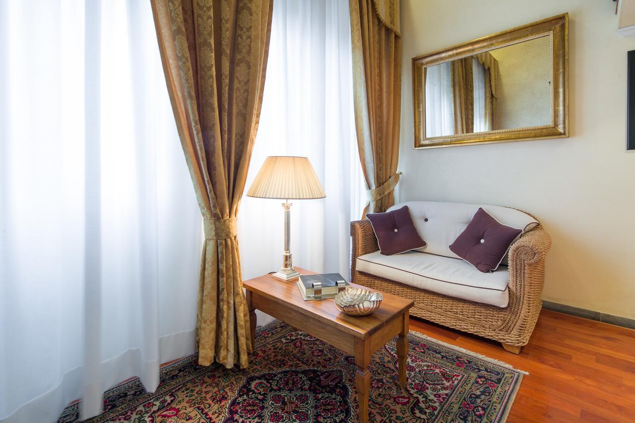 Old Tower Ponte Vecchio Suite ฟลอเรนซ์ ห้อง รูปภาพ
