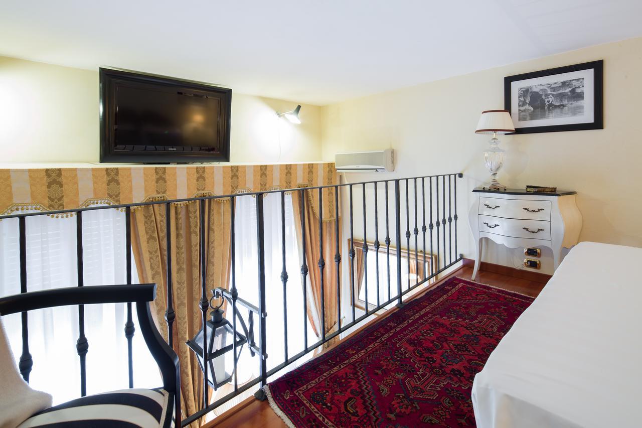 Old Tower Ponte Vecchio Suite ฟลอเรนซ์ ห้อง รูปภาพ