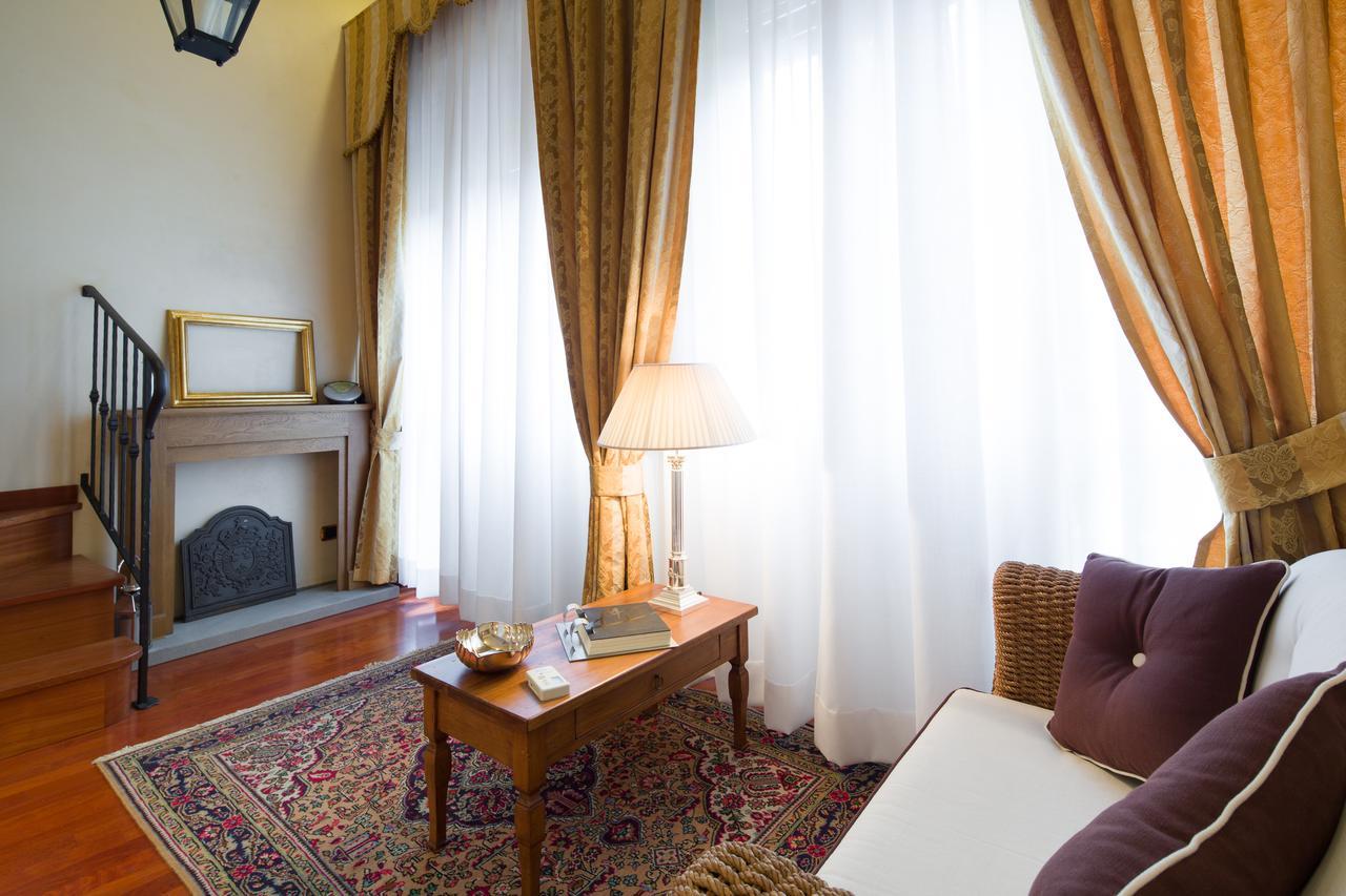 Old Tower Ponte Vecchio Suite ฟลอเรนซ์ ห้อง รูปภาพ
